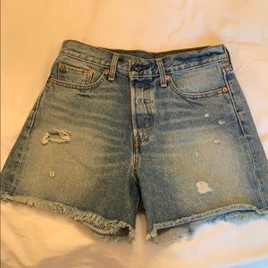 Levi’s high-waisted wedgie shorts 29